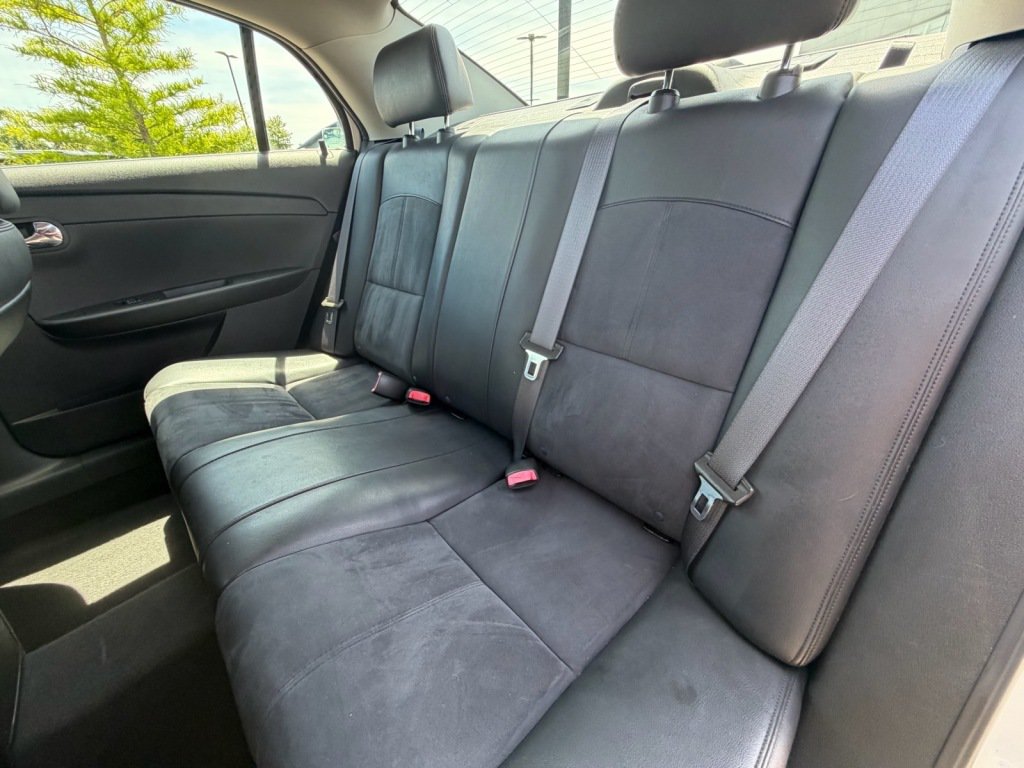 Used 2010 Chevrolet Malibu LT FWD image 6