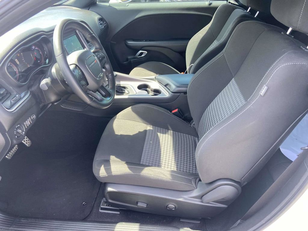 Used 2022 Dodge Challenger R/T w/ Blacktop Package image 16