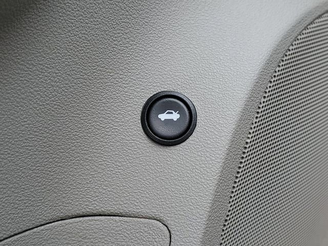 Used 2008 Saturn Aura XE image 10