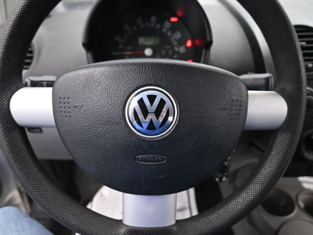 Used 2001 Volkswagen Beetle GLS FWD image 16