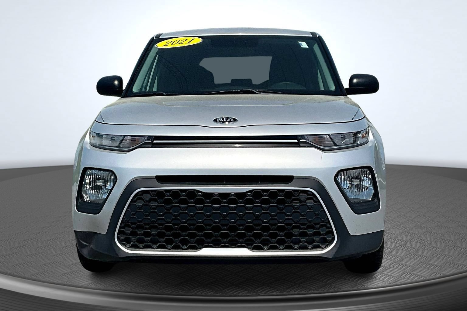 Used 2021 Kia Soul LX FWD image 2