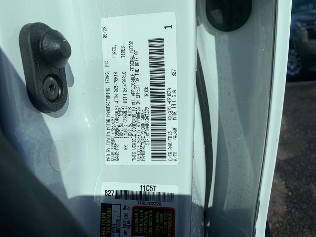 Used 2022 Toyota Tundra SR5 w/ SR5 Convenience Package image 33