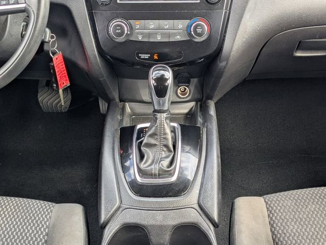 Used 2021 Nissan Rogue Sport S image 18