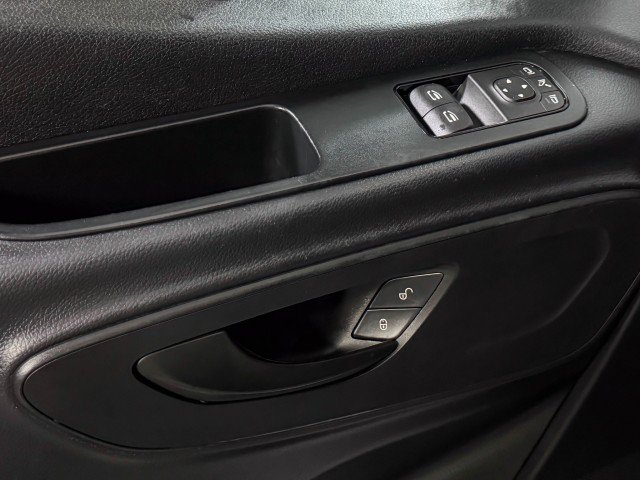 Used 2021 Mercedes-Benz Sprinter 2500 image 27