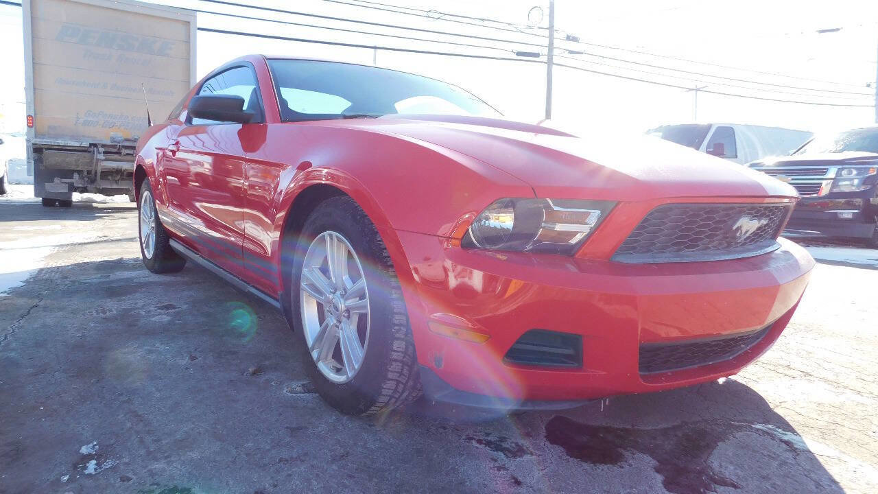 Used 2010 Ford Mustang Premium image 14