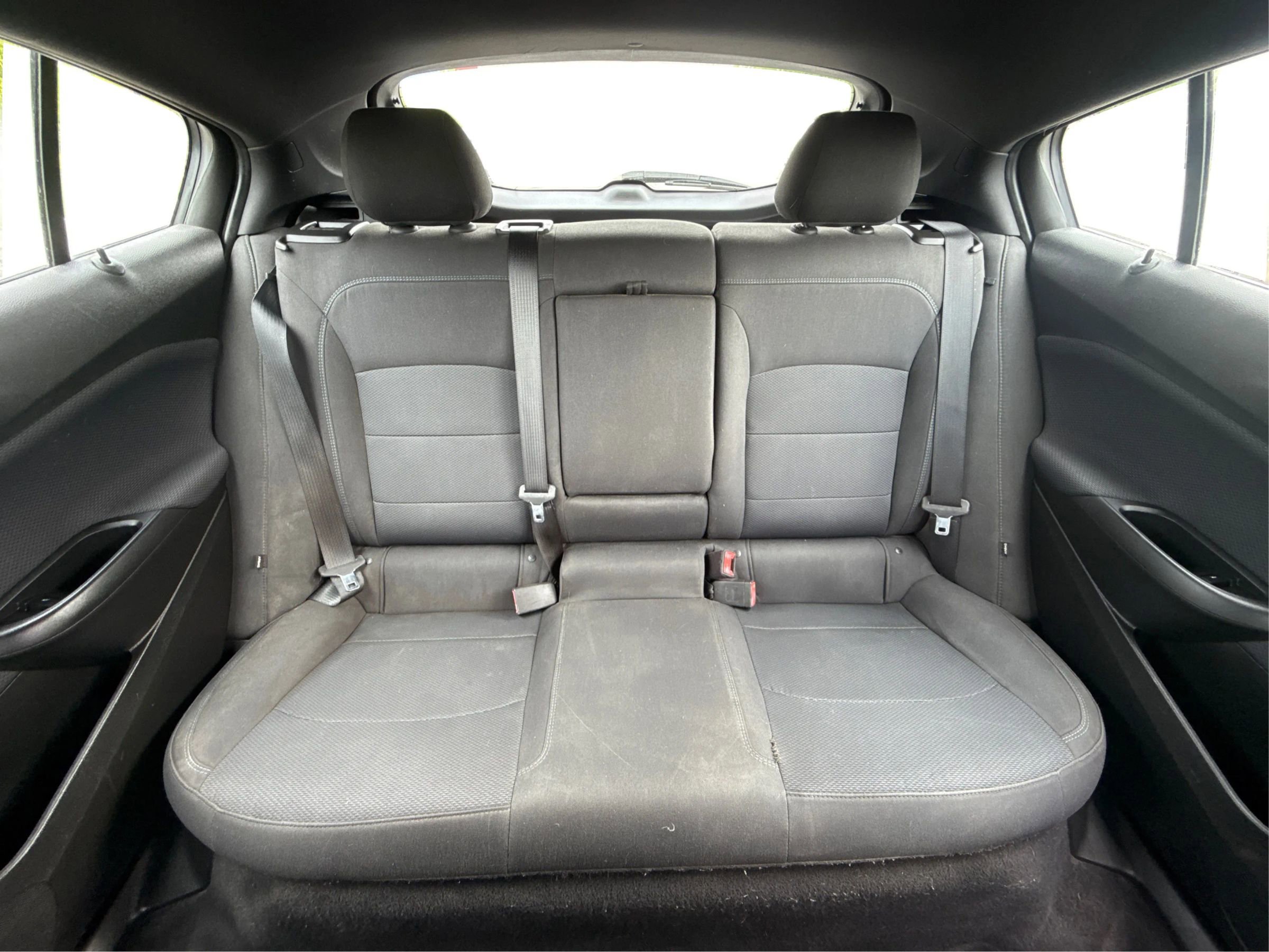 Used 2018 Chevrolet Cruze LT w/ Convenience Package FWD image 16