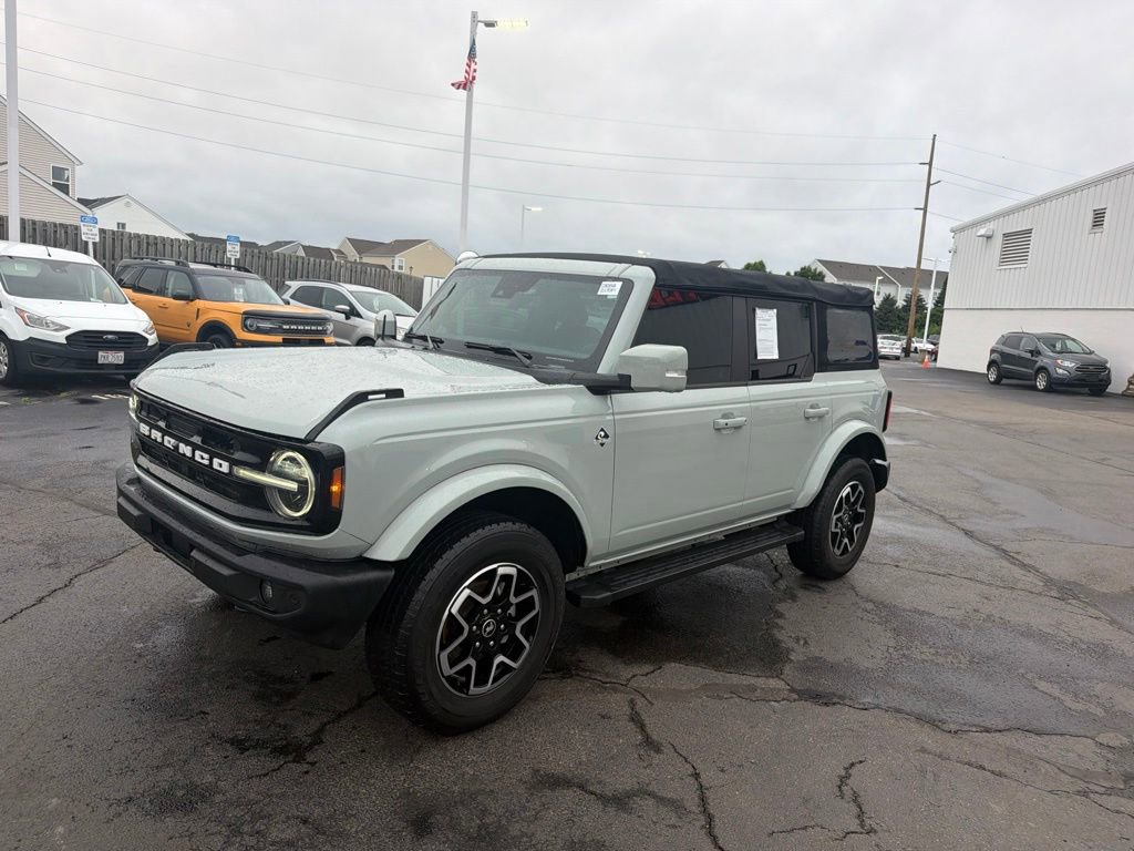 Used 2023 Ford Bronco Outer Banks AWD/4WD image 3