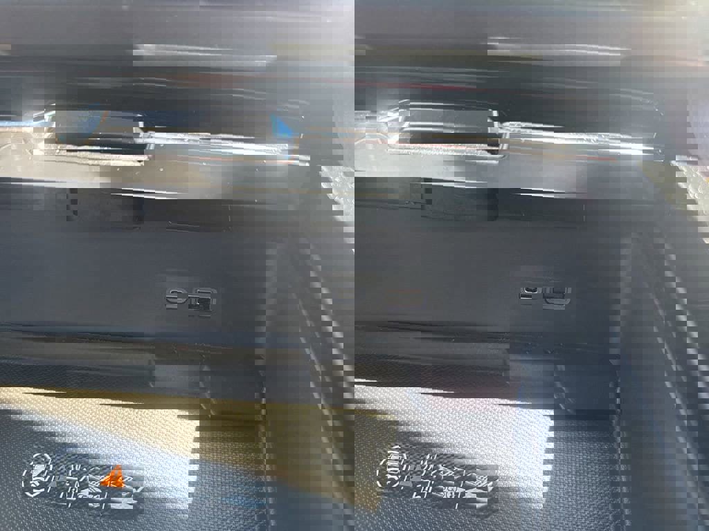 New 2025 GMC Yukon XL Denali w/ Sun & Power Step Package image 39