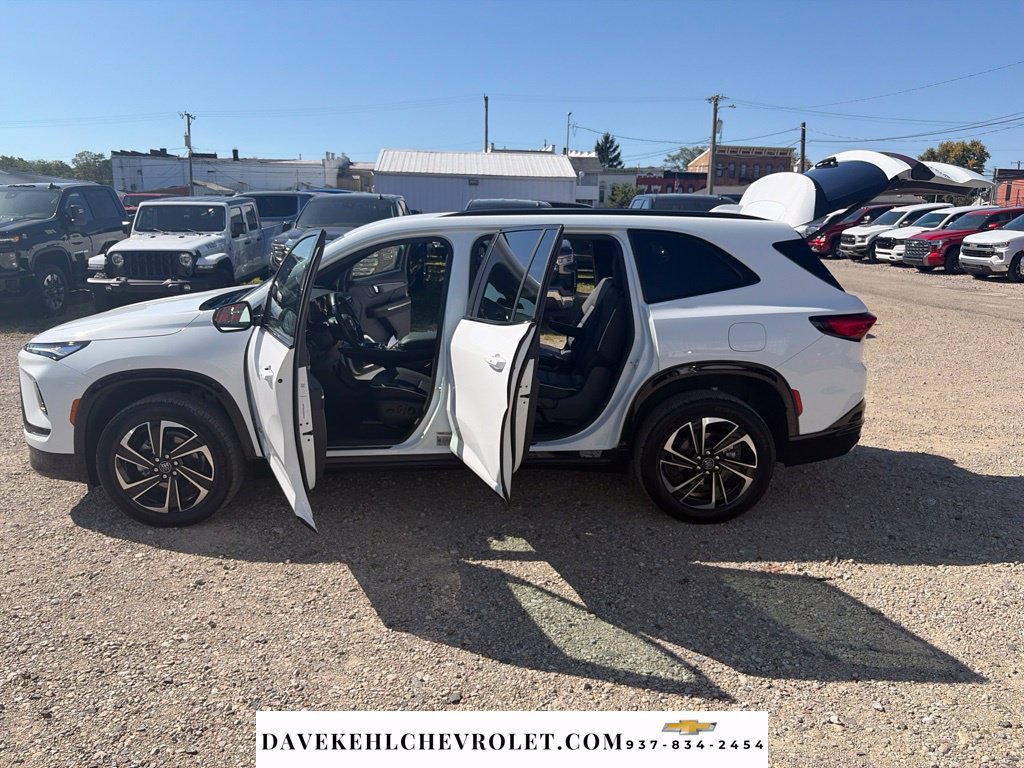 Used 2026 Buick Enclave Sport Touring AWD/4WD image 29