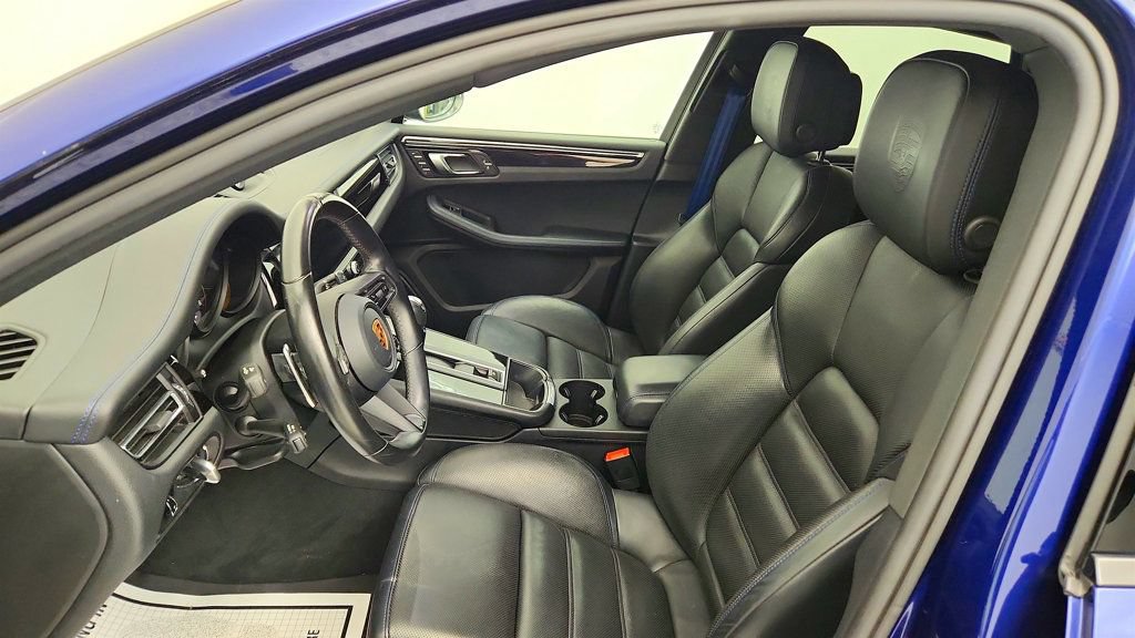 Used 2023 Porsche Macan Turbo AWD/4WD image 20
