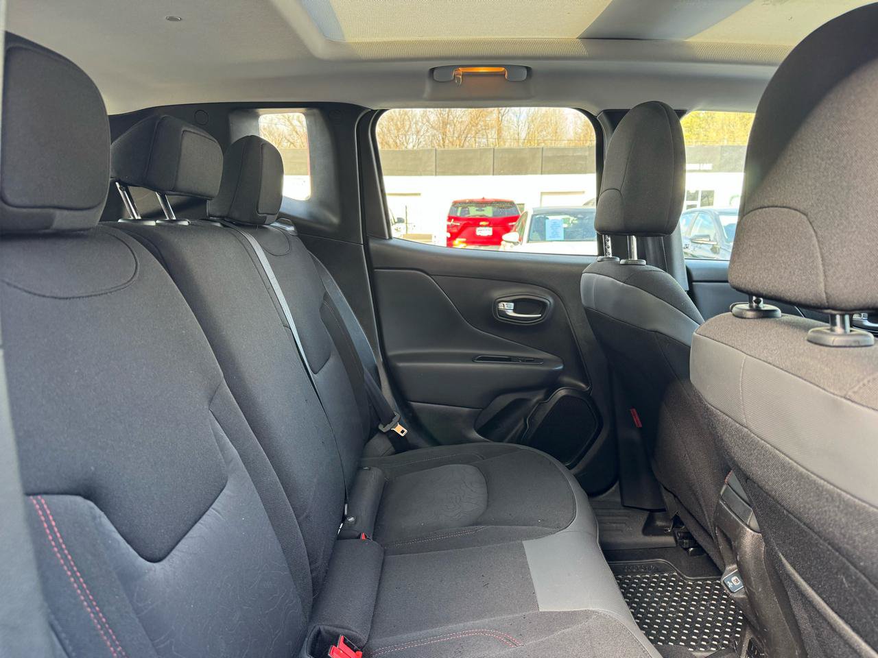 Used 2020 Jeep Renegade Trailhawk w/ Cold Weather Group AWD/4WD image 11
