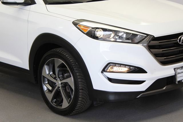 Used 2016 Hyundai Tucson Limited w/ Option Group 03 FWD image 2