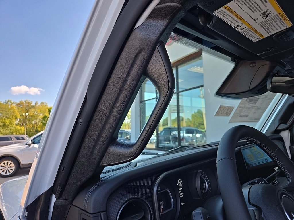 New 2025 Jeep Wrangler Unlimited Rubicon image 40