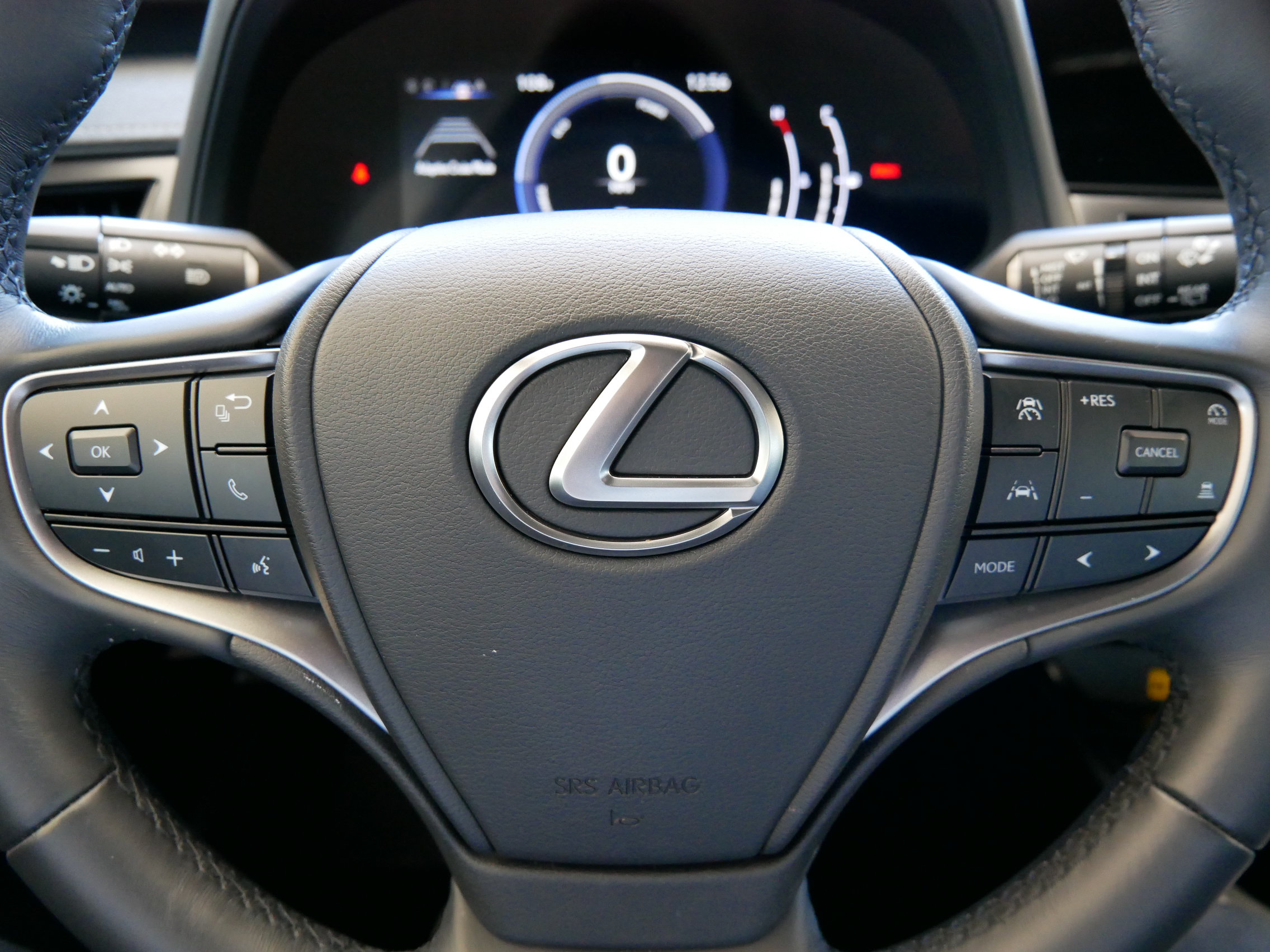 Used 2025 Lexus UX 300h FWD w/ Accessory Package (Z2) image 28