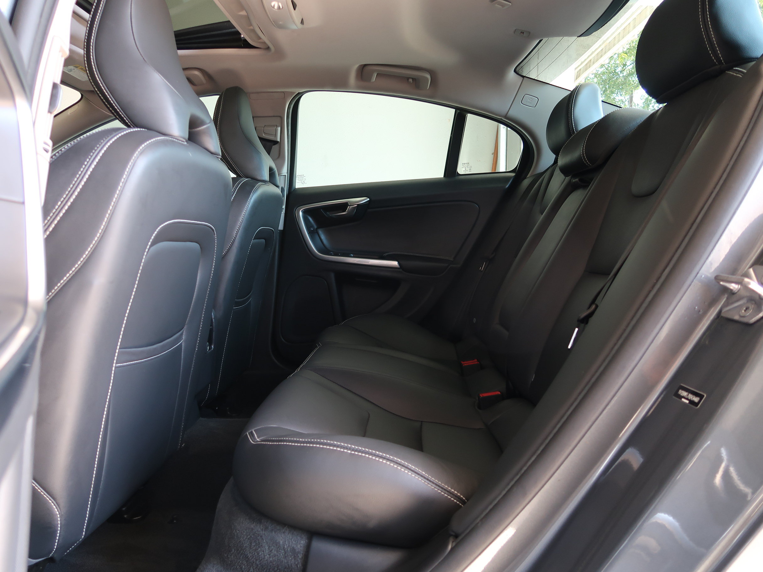 Used 2017 Volvo S60 T5 Dynamic FWD image 29