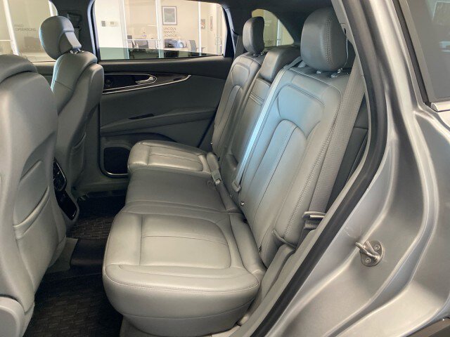 Used 2021 Lincoln Nautilus Reserve w/ Equipment Group 201A image 9