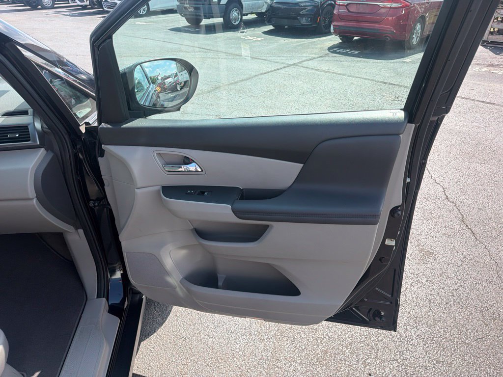 Used 2014 Honda Odyssey EX-L image 30