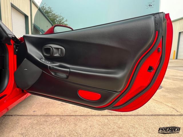 Used 2001 Chevrolet Corvette Coupe w/ Preferred Equipment Group2 image 68