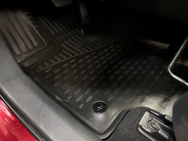 Used 2019 Toyota RAV4 XLE w/ Phone Cable & Charge Package image 33