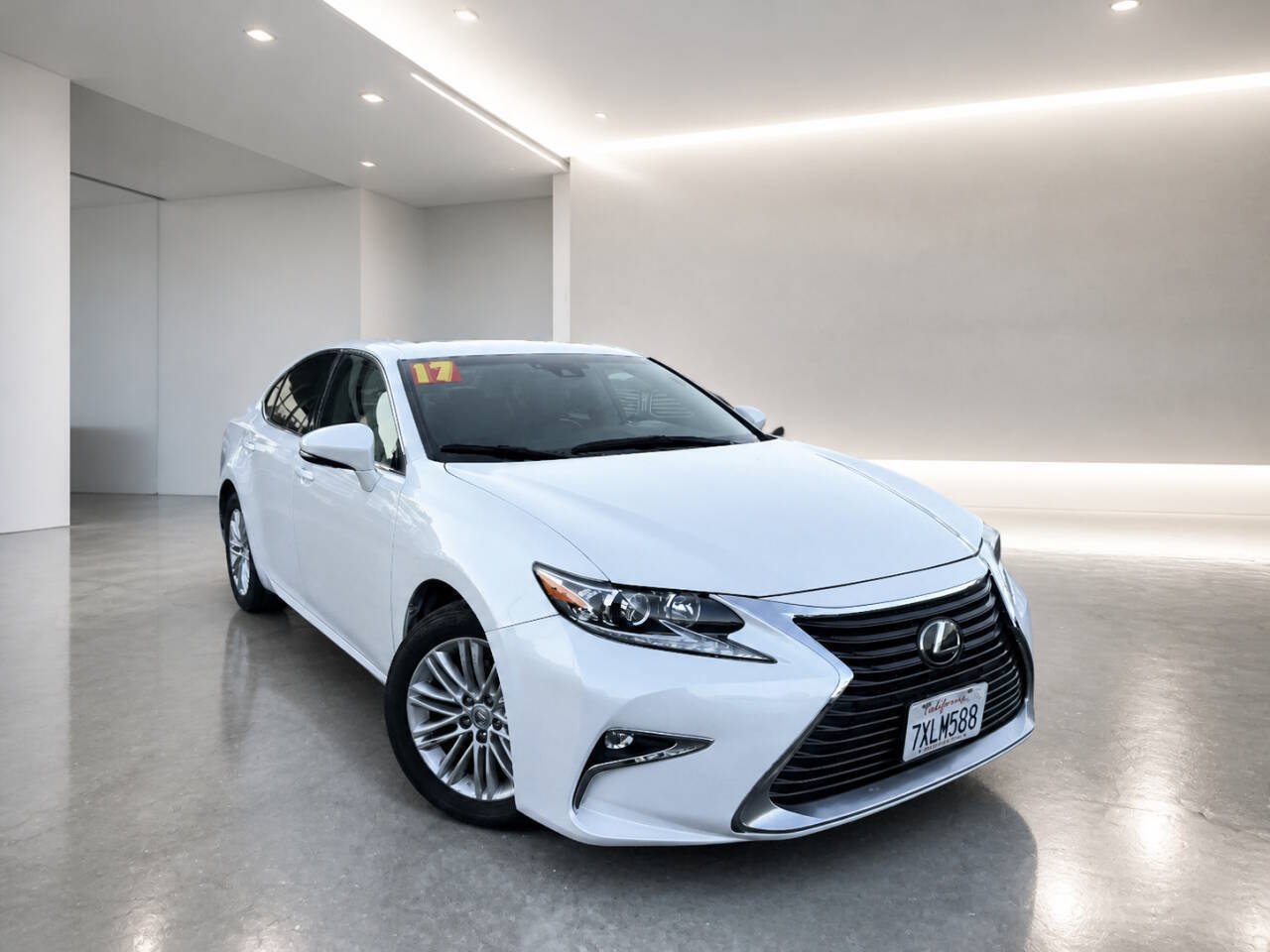 Used 2017 Lexus ES 350 FWD image 1
