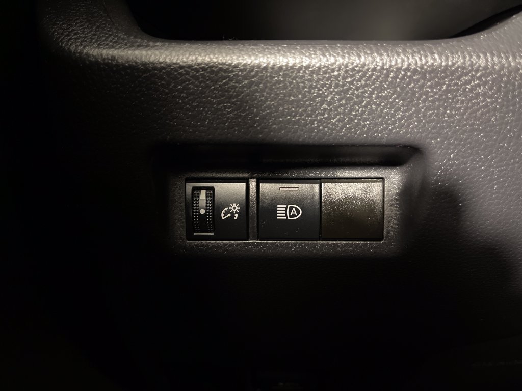 Certified 2021 Toyota RAV4 LE FWD image 28