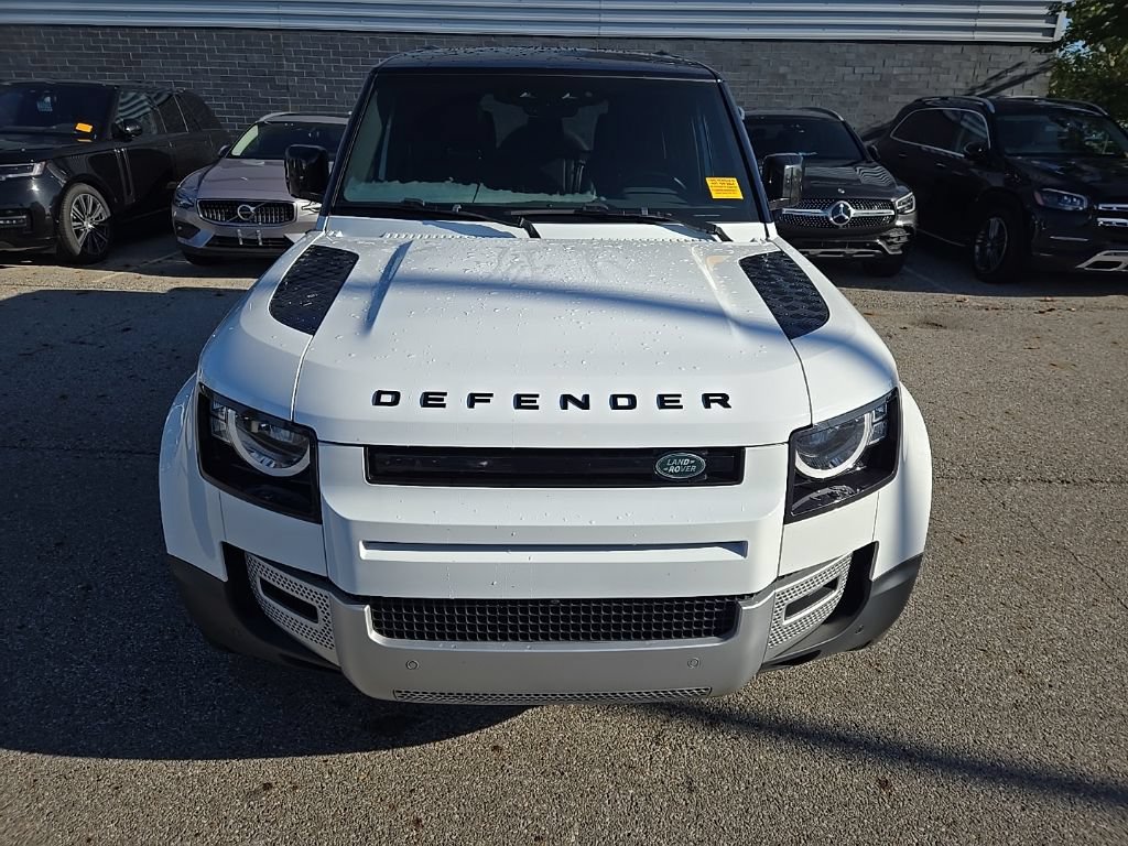 Used 2023 Land Rover Defender 110 S AWD/4WD image 2