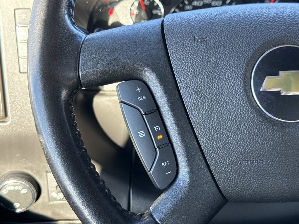 Used 2022 Chevrolet Express 3500 w/ Power Convenience Package RWD image 9