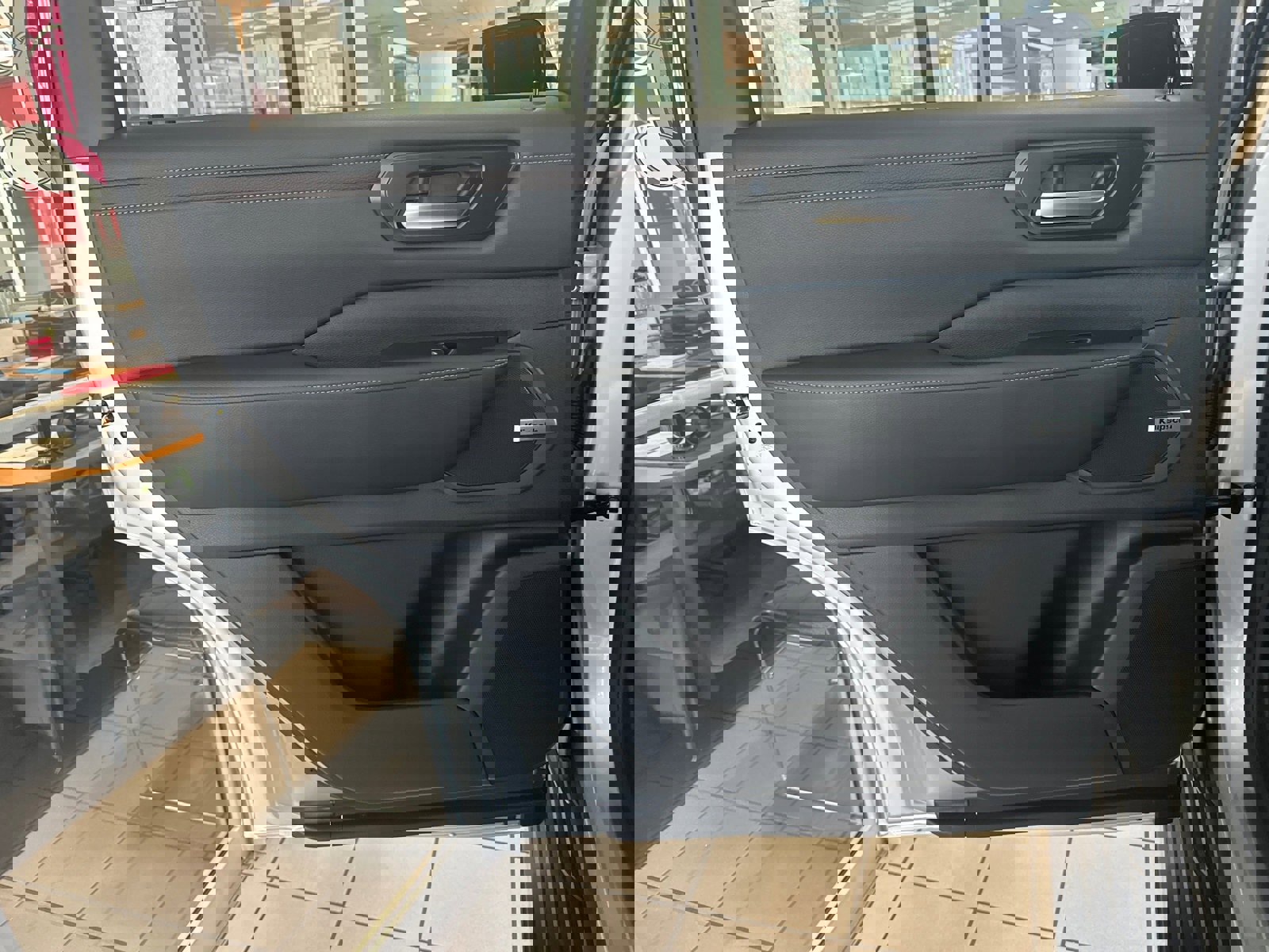 New 2025 Nissan Armada SL w/ Captain's Chari Seat Package image 17