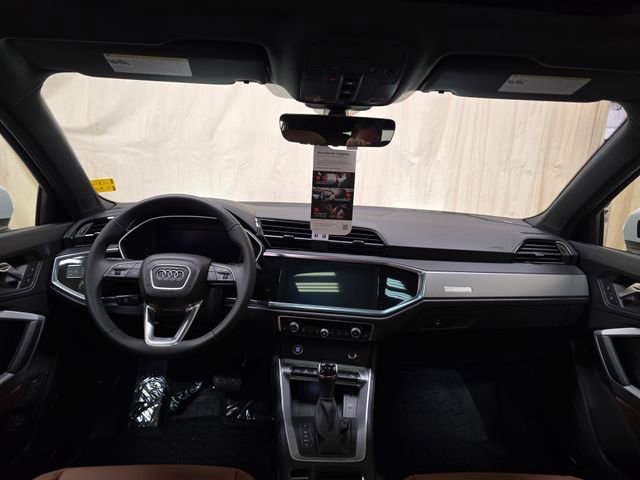 New 2025 Audi Q3 2.0T Premium image 27