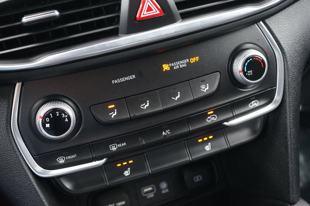 Used 2019 Hyundai Santa Fe SEL AWD/4WD image 19