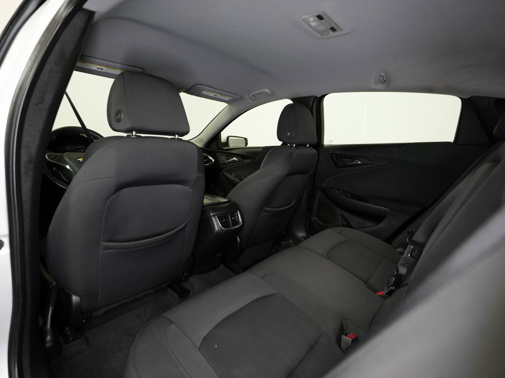 Used 2018 Chevrolet Malibu LT image 12