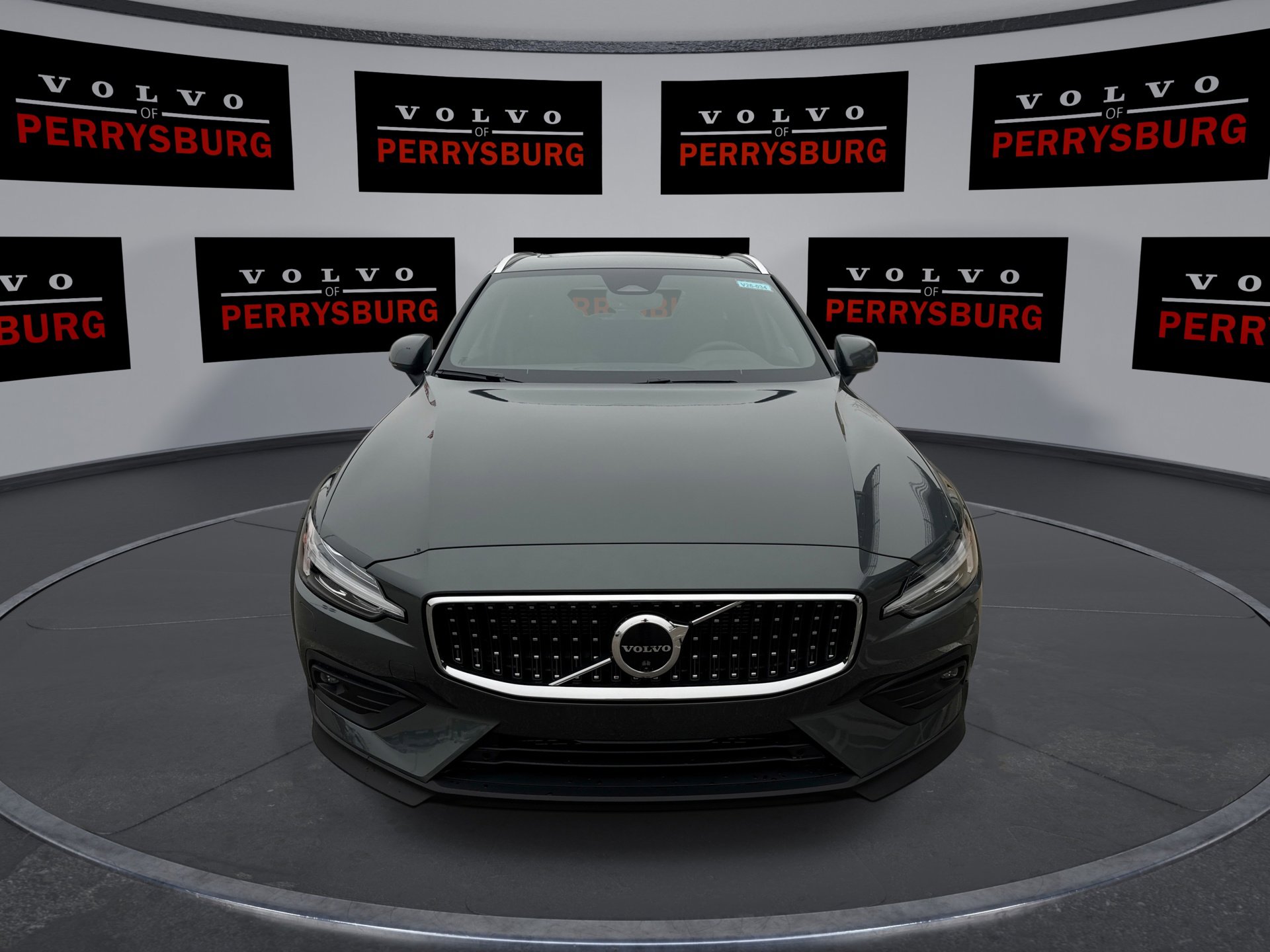 New 2026 Volvo V60 B5 Cross Country Plus w/ Climate Package image 3