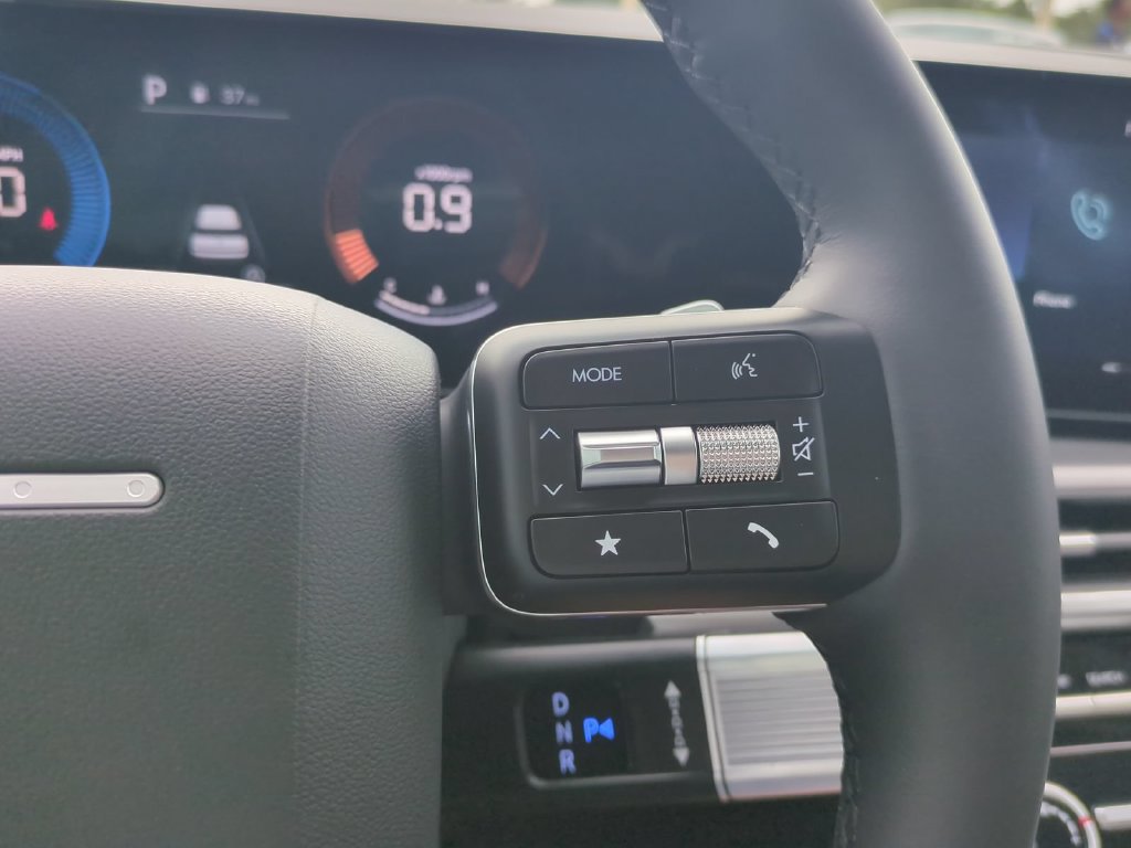 New 2027 Hyundai Santa Fe SE FWD image 33