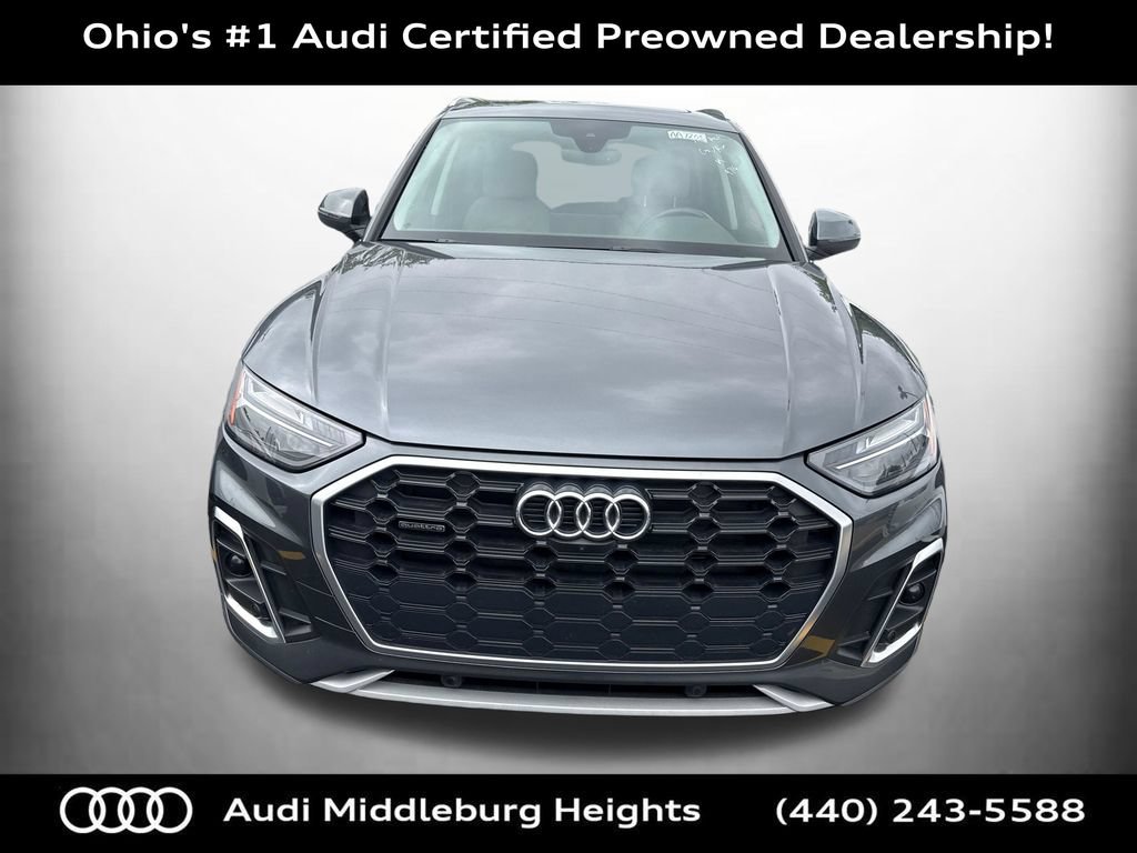 Used 2023 Audi Q5 2.0T Premium Plus w/ Premium Plus Package AWD/4WD image 2