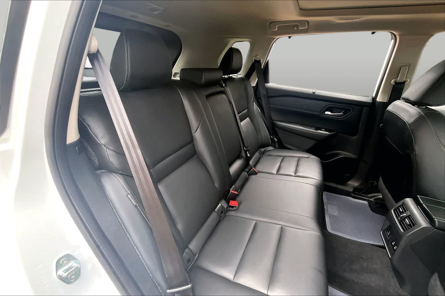 Used 2024 Nissan Rogue SL w/ SL Premium Package FWD image 20
