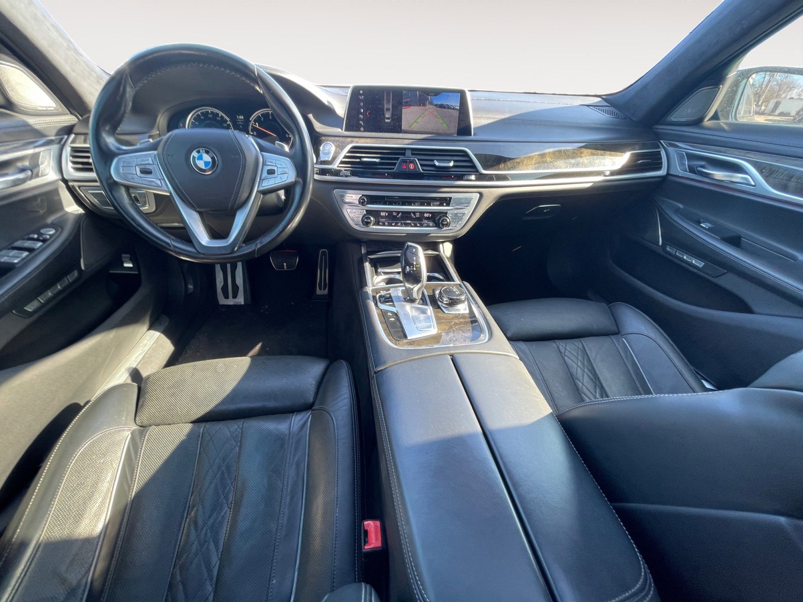 Used 2018 BMW 750i xDrive image 18