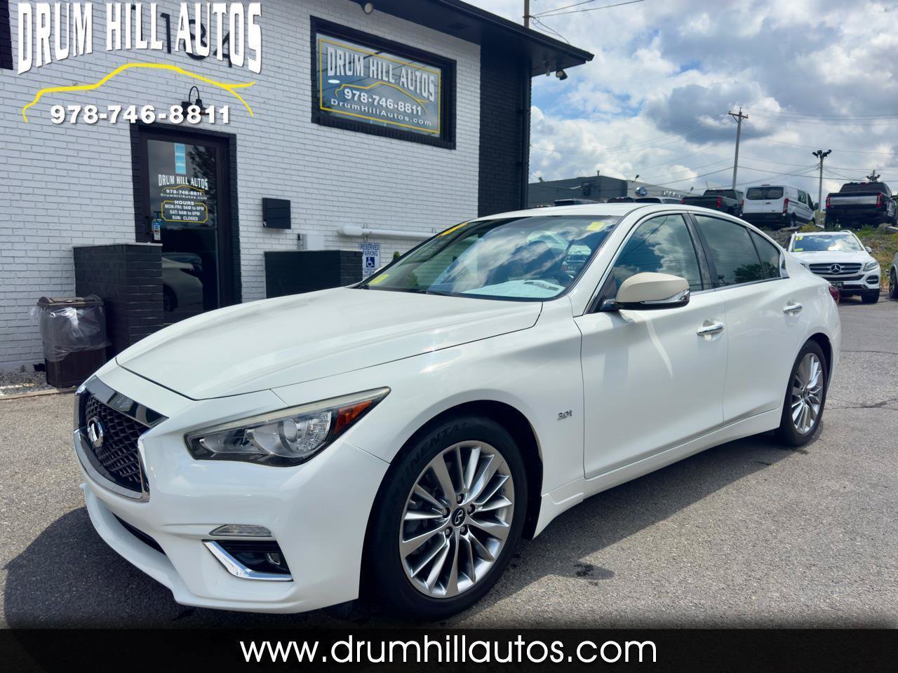 Used 2018 INFINITI Q50 Luxe w/ Essential Package (3.0T Luxe) RWD image 1