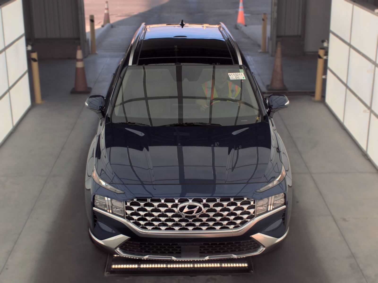 Used 2023 Hyundai Santa Fe SEL w/ Premium Package FWD image 6