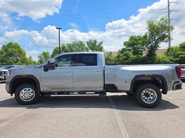 New 2026 GMC Sierra 3500 Denali w/ Denali Reserve Package AWD/4WD image 14