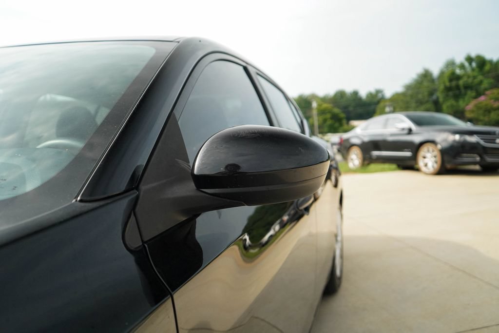 Used 2025 Nissan Sentra S w/ Lighting Package FWD image 22