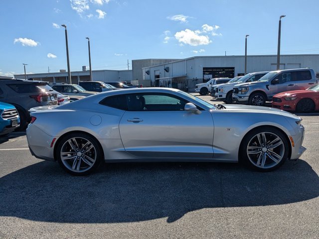 Used 2018 Chevrolet Camaro LT image 4