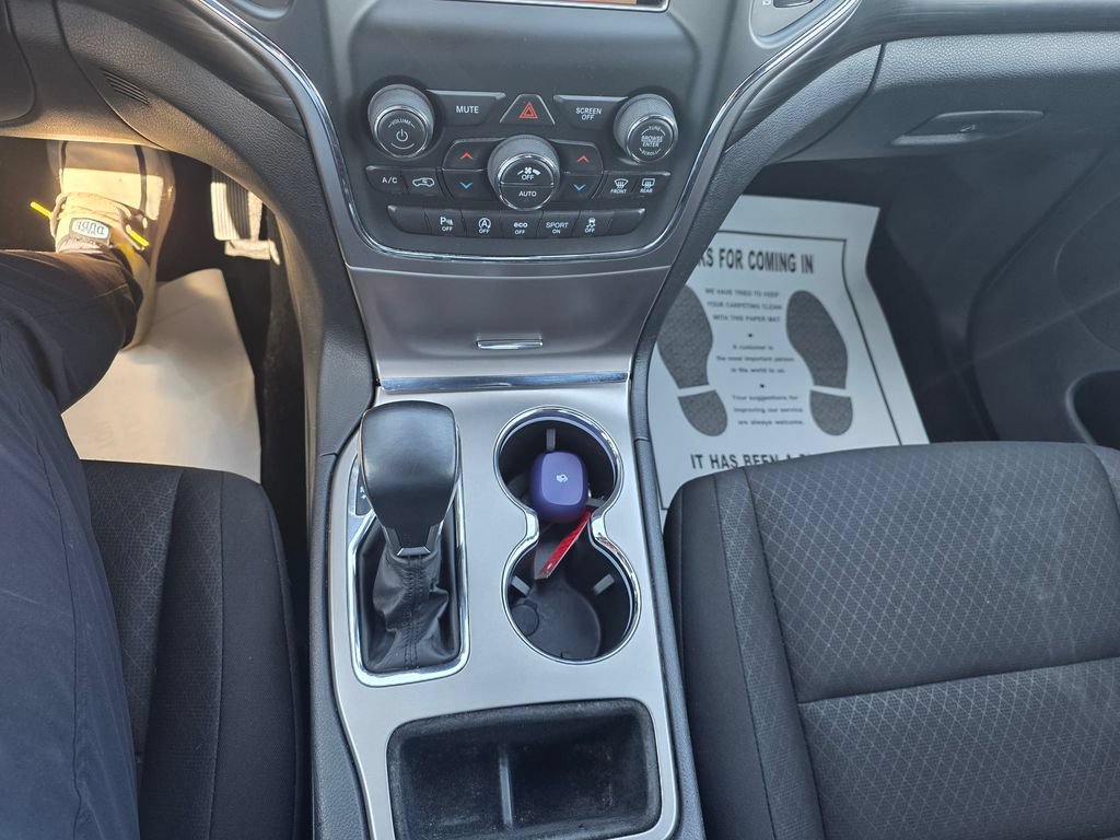 Used 2020 Jeep Grand Cherokee Laredo AWD/4WD image 16
