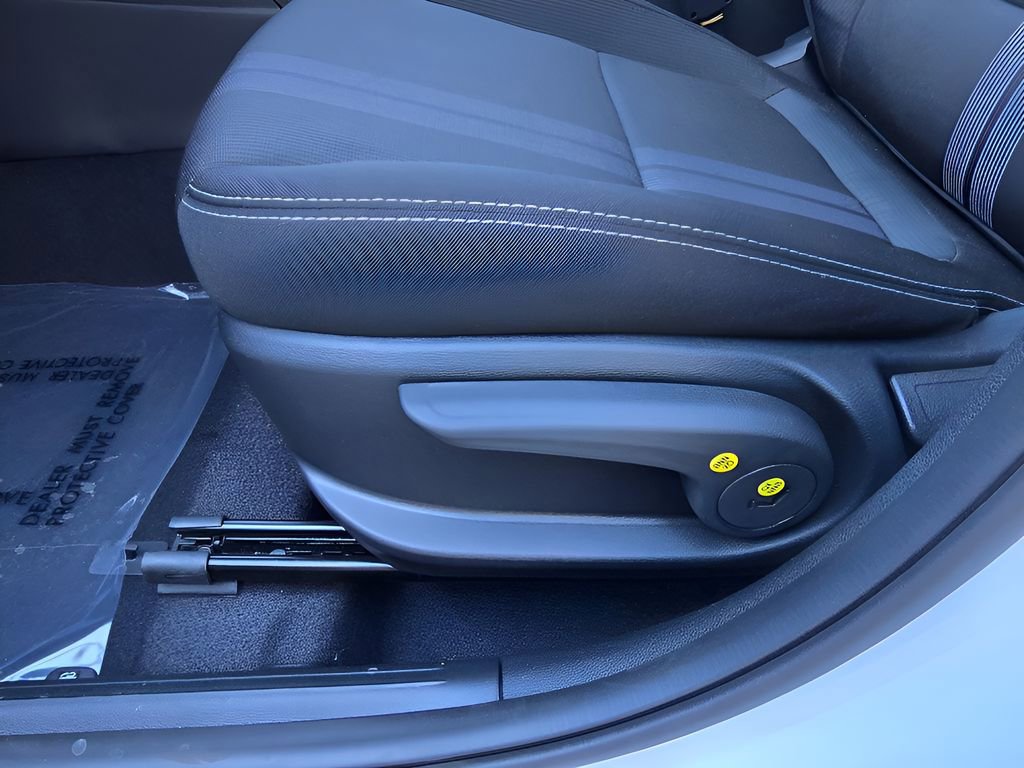 Used 2025 Hyundai Venue SEL image 15