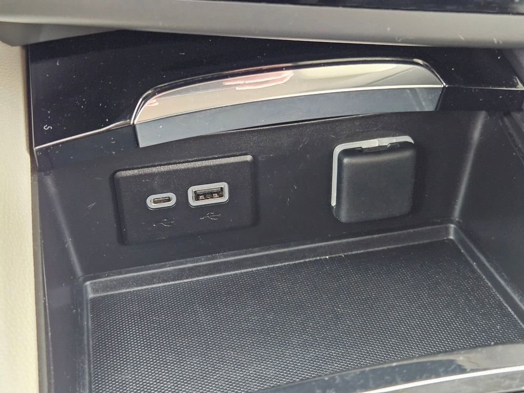 Used 2023 Buick Envision Preferred image 25