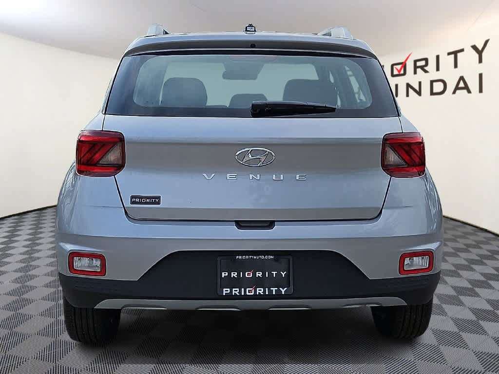 New 2026 Hyundai Venue SEL FWD image 5