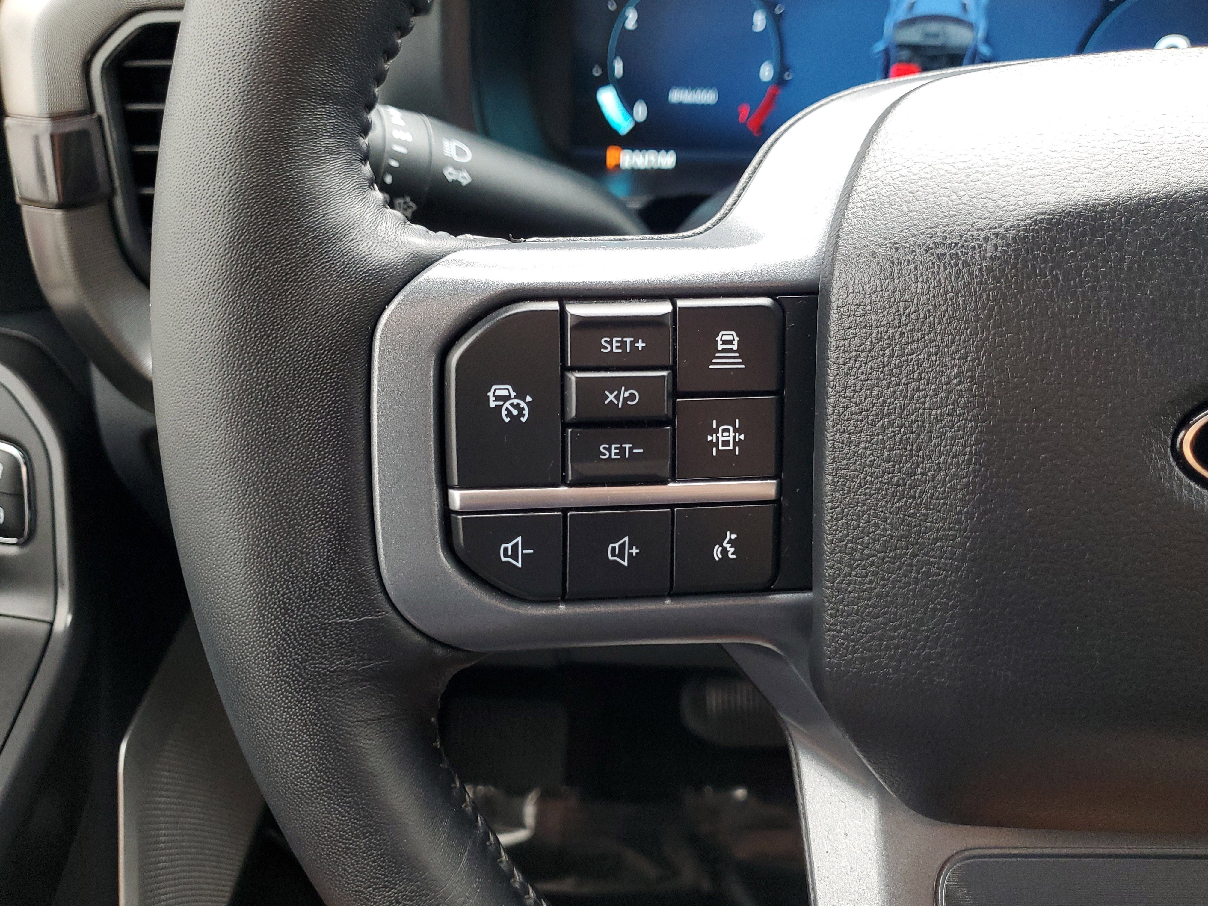 Used 2024 Ford F150 Lariat w/ Equipment Group 502A High image 24