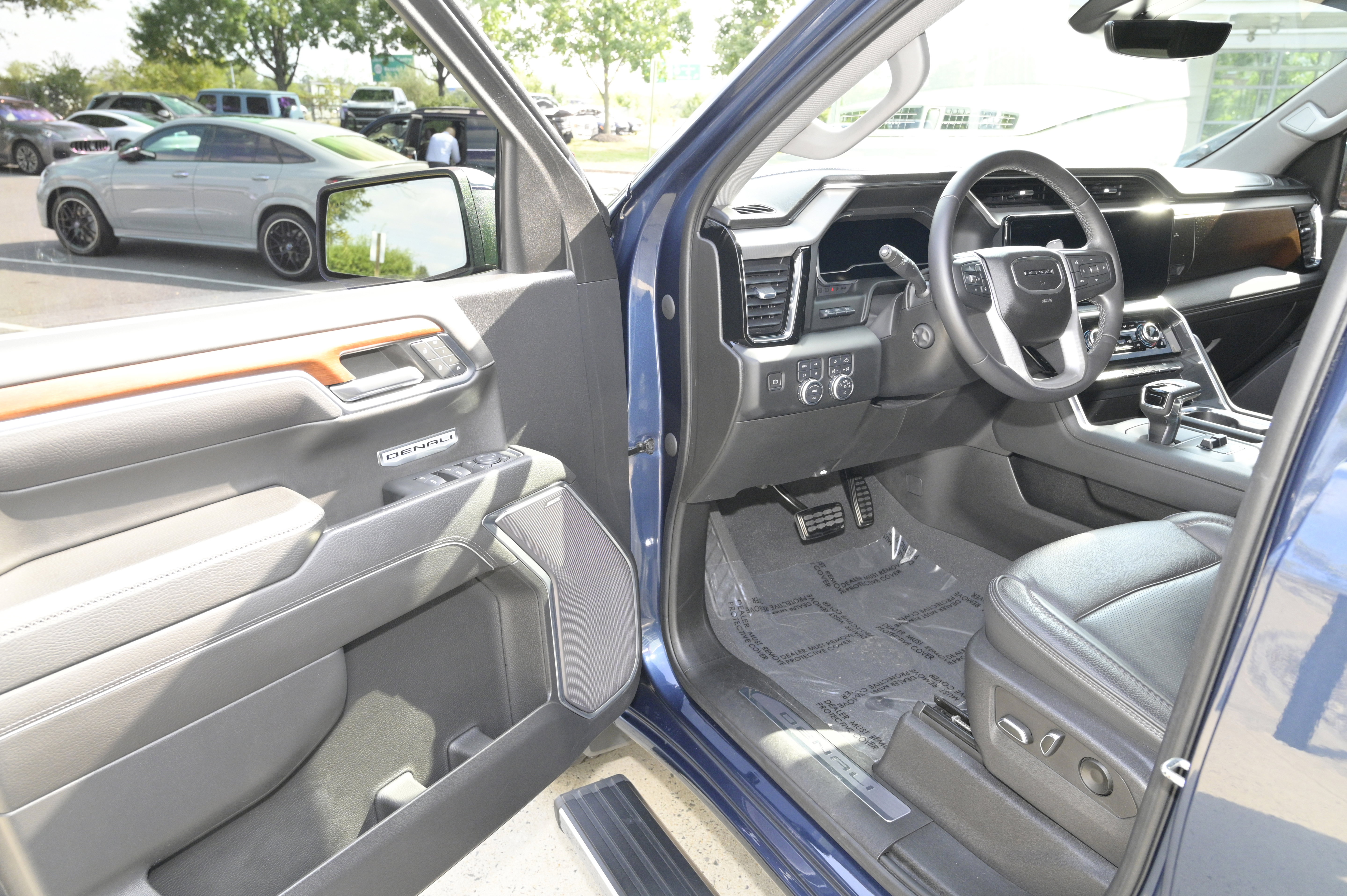 Used 2023 GMC Sierra 1500 Denali w/ Denali Reserve Package image 15