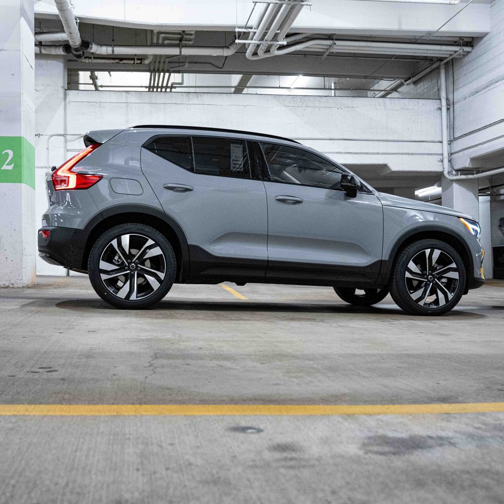 New 2026 Volvo XC40 B5 Ultra w/ Protection Package Premier AWD/4WD image 7
