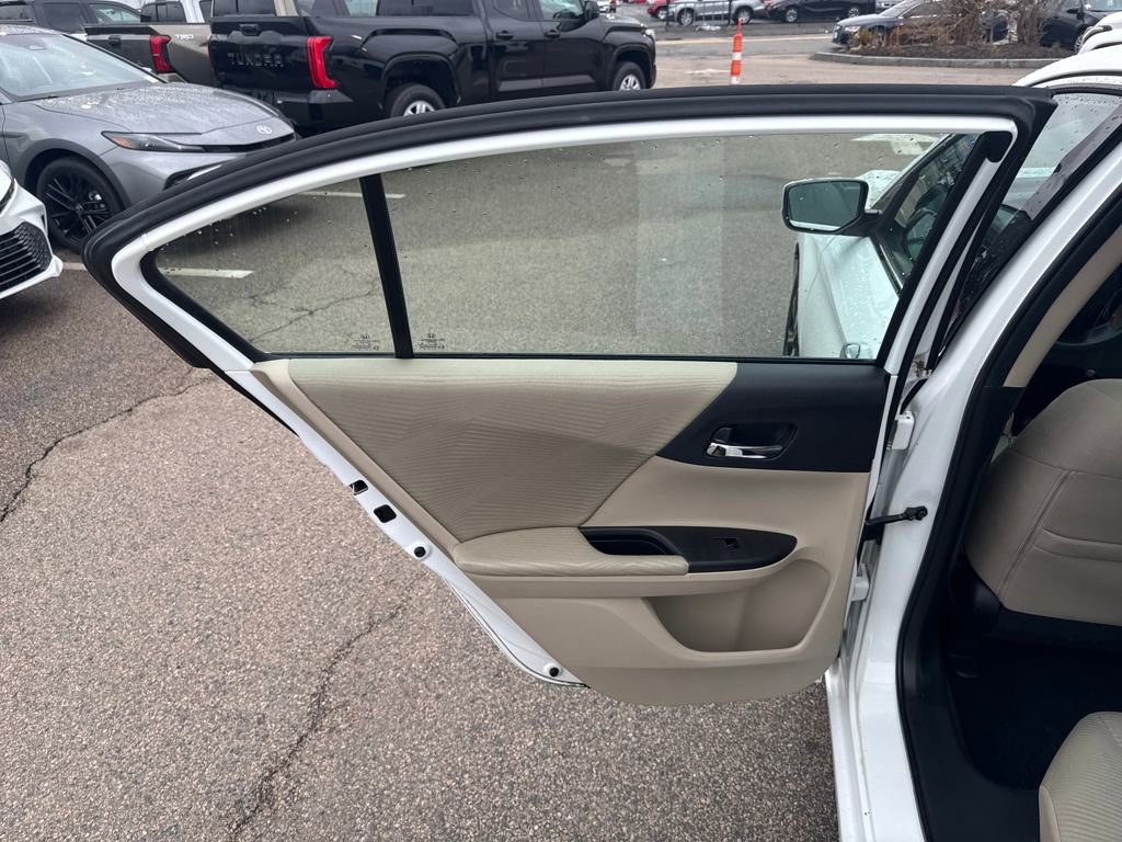 Used 2016 Honda Accord LX image 36