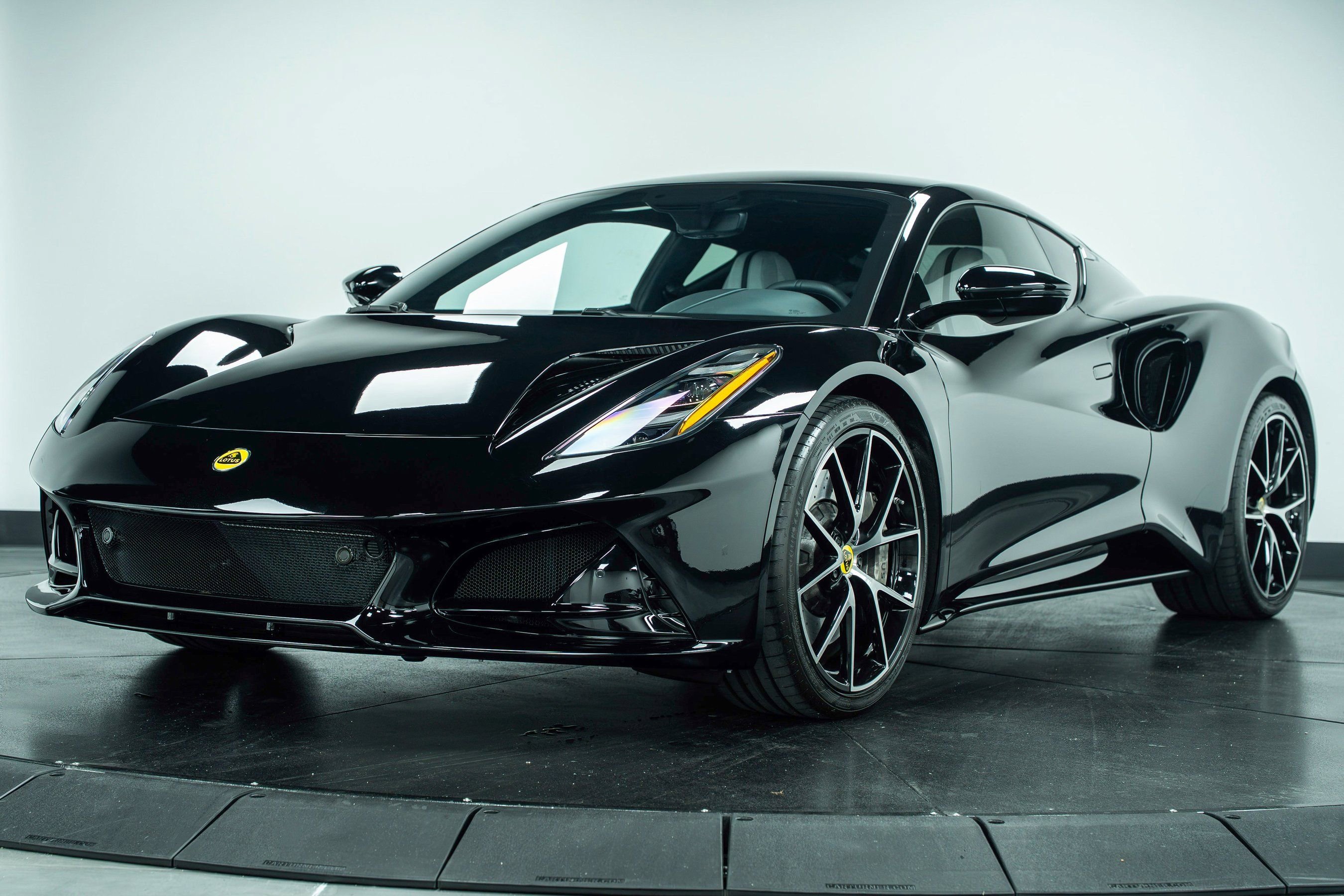 New 2025 Lotus Emira image 47